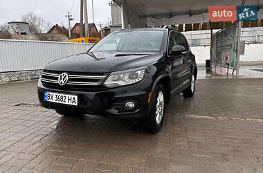 Внедорожник / Кроссовер Volkswagen Tiguan 2011 в Черновцах