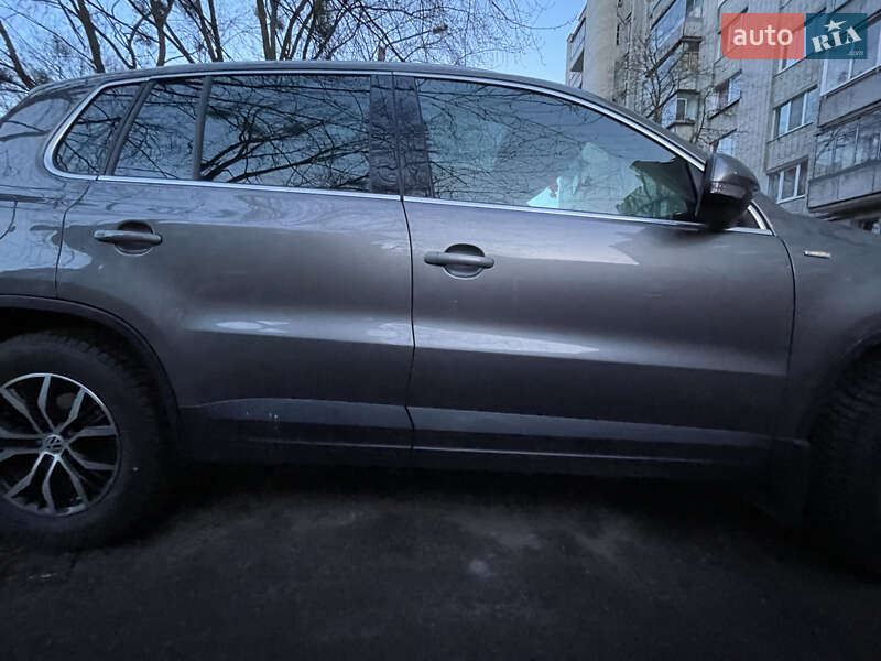 Внедорожник / Кроссовер Volkswagen Tiguan 2010 в Львове фото 8 Внедорожник / Кроссовер Volkswagen Tiguan 2010 в Львове