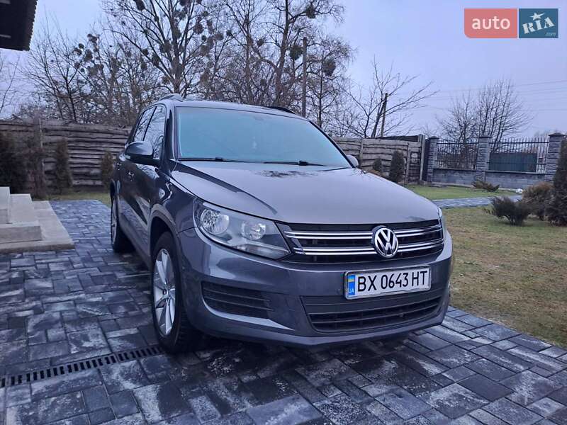 Внедорожник / Кроссовер Volkswagen Tiguan 2012 в Славуте
