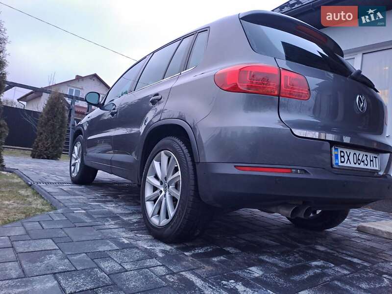 Внедорожник / Кроссовер Volkswagen Tiguan 2012 в Славуте