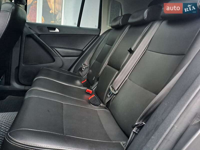 Внедорожник / Кроссовер Volkswagen Tiguan 2012 в Славуте