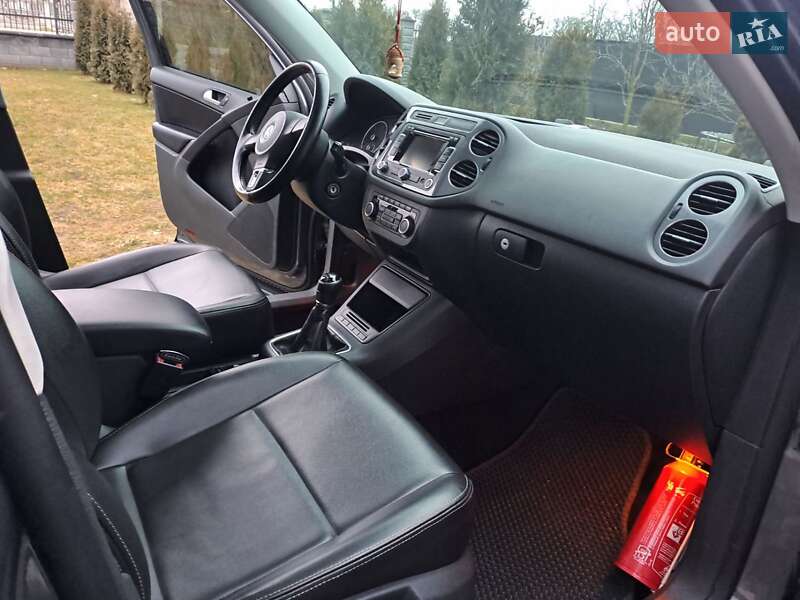 Внедорожник / Кроссовер Volkswagen Tiguan 2012 в Славуте