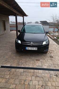 Внедорожник / Кроссовер Volkswagen Tiguan 2011 в Измаиле