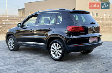 Внедорожник / Кроссовер Volkswagen Tiguan 2012 в Тячеве