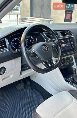 Позашляховик / Кросовер Volkswagen Tiguan 2019 в Києві