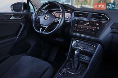 Внедорожник / Кроссовер Volkswagen Tiguan 2018 в 