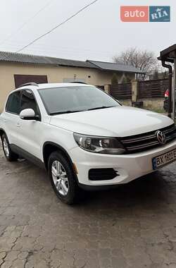 Внедорожник / Кроссовер Volkswagen Tiguan 2015 в Волочиске