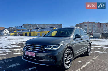 Позашляховик / Кросовер Volkswagen Tiguan 2022 в Рівному