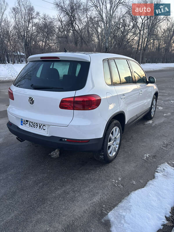 Внедорожник / Кроссовер Volkswagen Tiguan 2012 в Запорожье