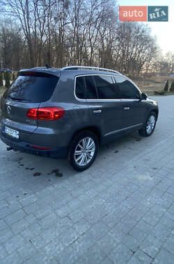 Внедорожник / Кроссовер Volkswagen Tiguan 2013 в 