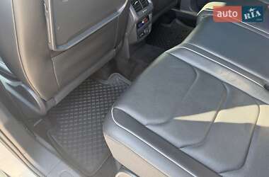 Внедорожник / Кроссовер Volkswagen Tiguan 2018 в 