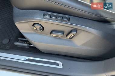 Внедорожник / Кроссовер Volkswagen Tiguan 2018 в 