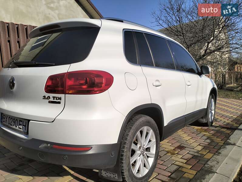 Внедорожник / Кроссовер Volkswagen Tiguan 2015 в Хмельницком
