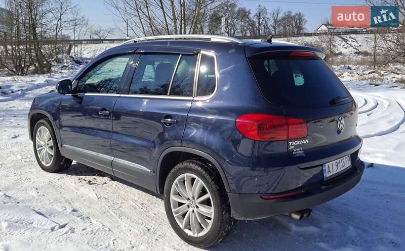 Внедорожник / Кроссовер Volkswagen Tiguan 2015 в Ворзеле