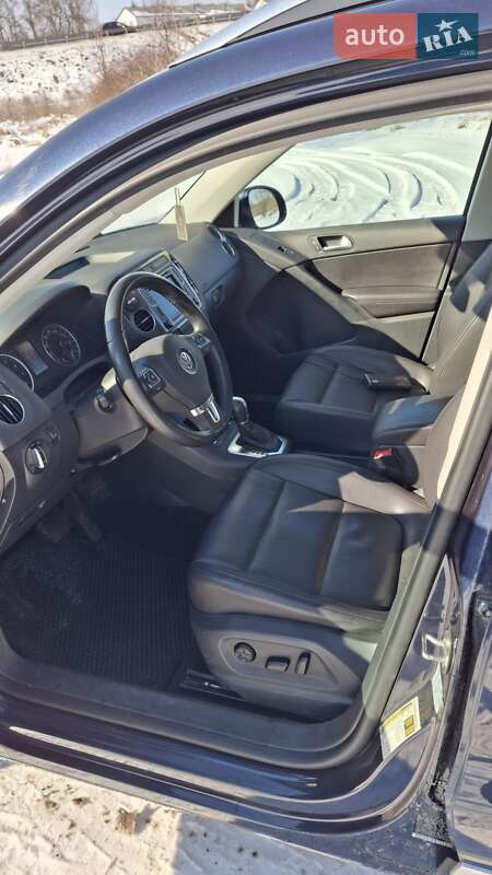Внедорожник / Кроссовер Volkswagen Tiguan 2015 в Ворзеле