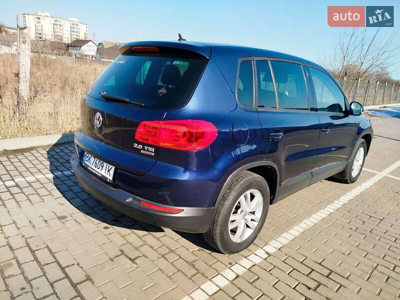Внедорожник / Кроссовер Volkswagen Tiguan 2013 в Дубно