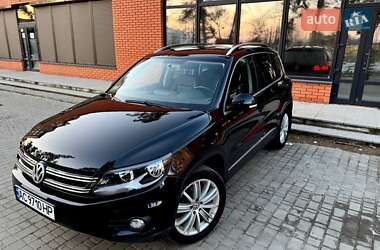 Внедорожник / Кроссовер Volkswagen Tiguan 2015 в Нетешине