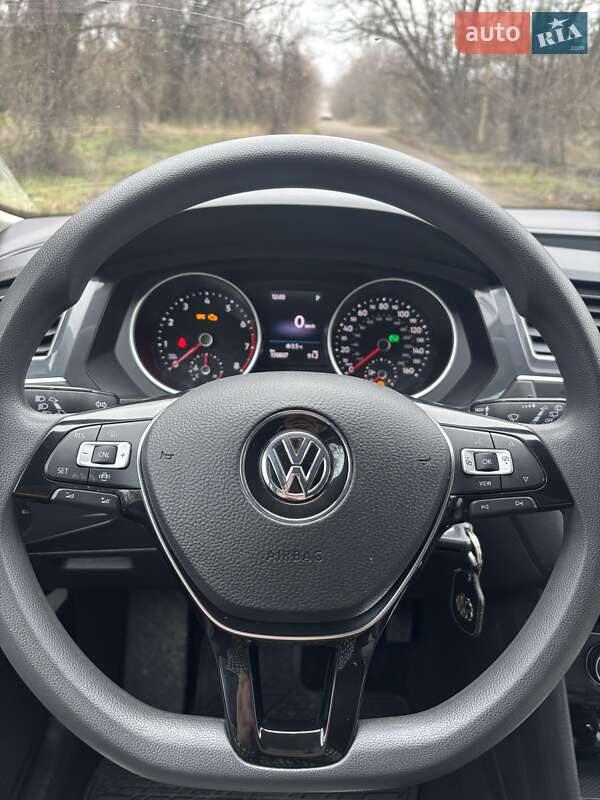 Внедорожник / Кроссовер Volkswagen Tiguan 2019 в Запорожье