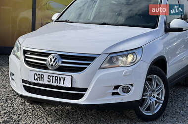 Внедорожник / Кроссовер Volkswagen Tiguan 2010 в 