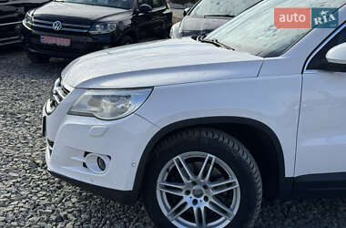 Внедорожник / Кроссовер Volkswagen Tiguan 2010 в 