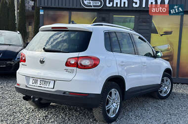 Внедорожник / Кроссовер Volkswagen Tiguan 2010 в 