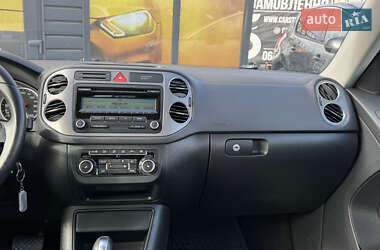 Внедорожник / Кроссовер Volkswagen Tiguan 2010 в 