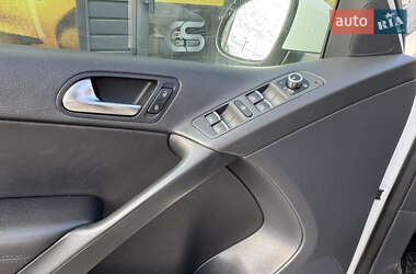 Внедорожник / Кроссовер Volkswagen Tiguan 2010 в 