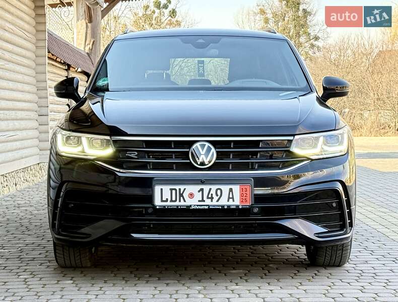 Позашляховик / Кросовер Volkswagen Tiguan 2021 в Чернівцях