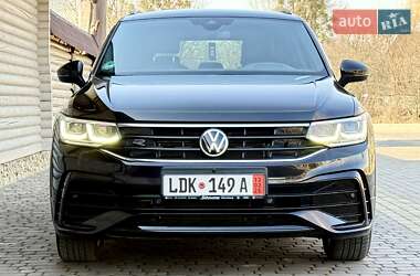 Позашляховик / Кросовер Volkswagen Tiguan 2021 в Чернівцях