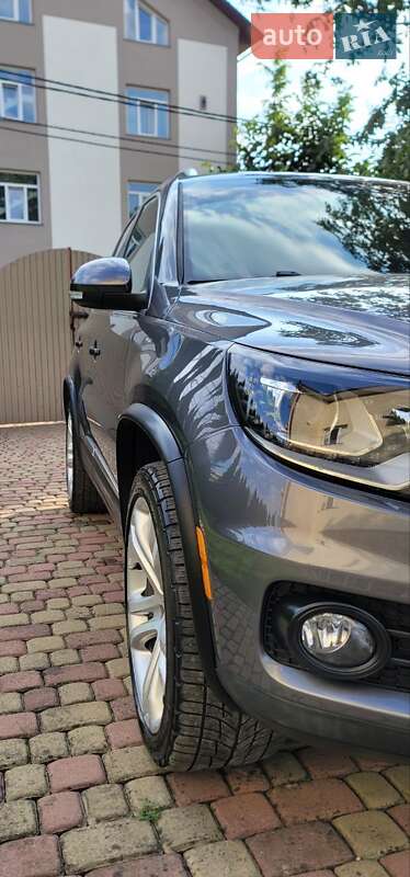 Внедорожник / Кроссовер Volkswagen Tiguan 2012 в Черновцах