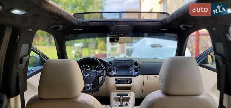 Внедорожник / Кроссовер Volkswagen Tiguan 2012 в Черновцах