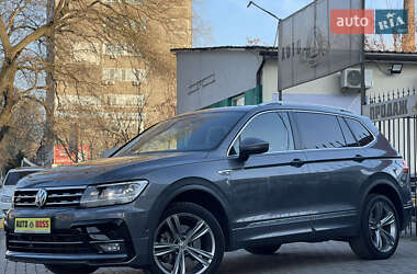 Внедорожник / Кроссовер Volkswagen Tiguan 2018 в Николаеве