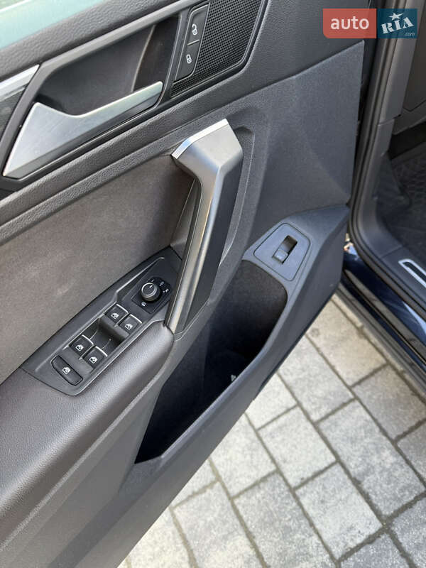 Внедорожник / Кроссовер Volkswagen Tiguan 2018 в Львове фото 12 Внедорожник / Кроссовер Volkswagen Tiguan 2018 в Львове