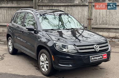 Внедорожник / Кроссовер Volkswagen Tiguan 2016 в 