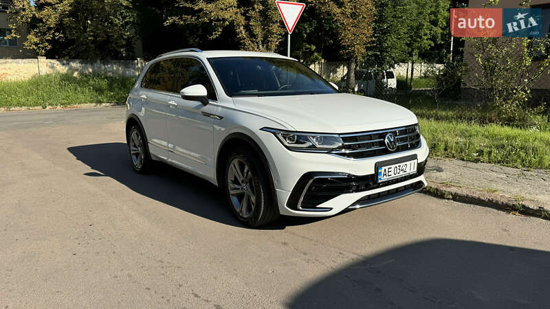 Внедорожник / Кроссовер Volkswagen Tiguan 2021 в Львове
