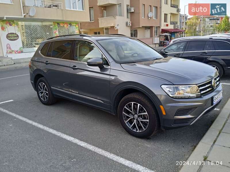 Внедорожник / Кроссовер Volkswagen Tiguan 2019 в Одессе