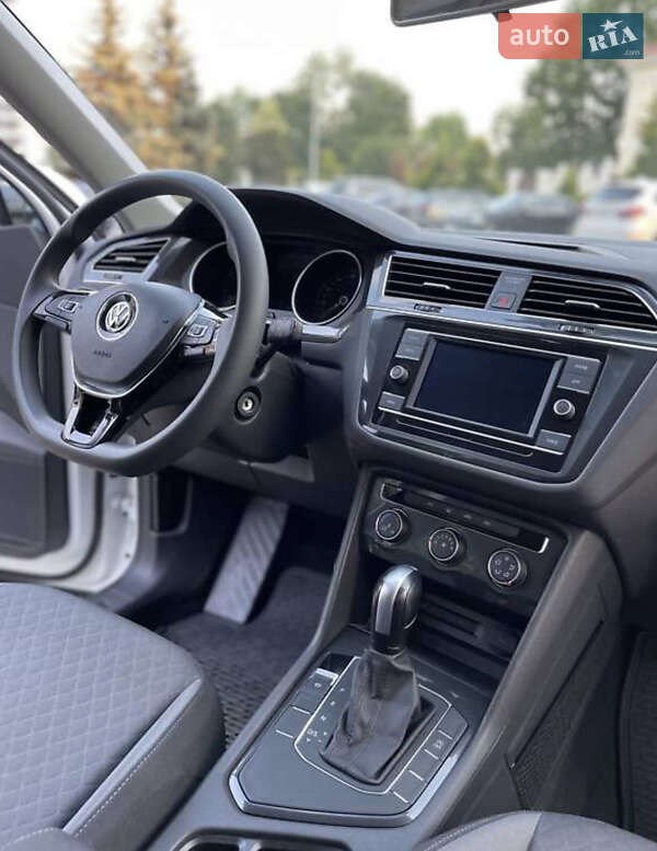 Внедорожник / Кроссовер Volkswagen Tiguan 2019 в Одессе