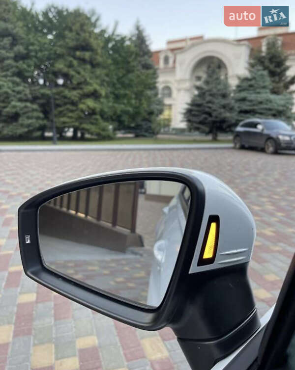 Внедорожник / Кроссовер Volkswagen Tiguan 2019 в Одессе