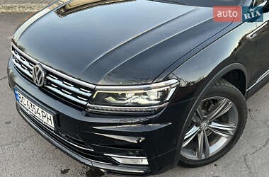Внедорожник / Кроссовер Volkswagen Tiguan 2017 в 