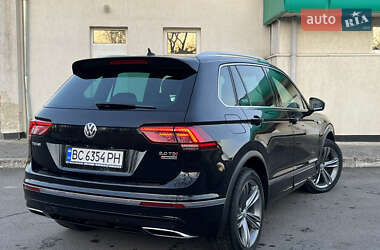 Внедорожник / Кроссовер Volkswagen Tiguan 2017 в 