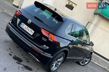 Внедорожник / Кроссовер Volkswagen Tiguan 2017 в 