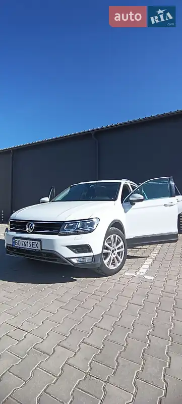 Внедорожник / Кроссовер Volkswagen Tiguan 2016 в 