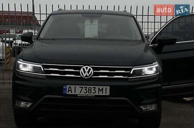 Внедорожник / Кроссовер Volkswagen Tiguan 2017 в Харькове