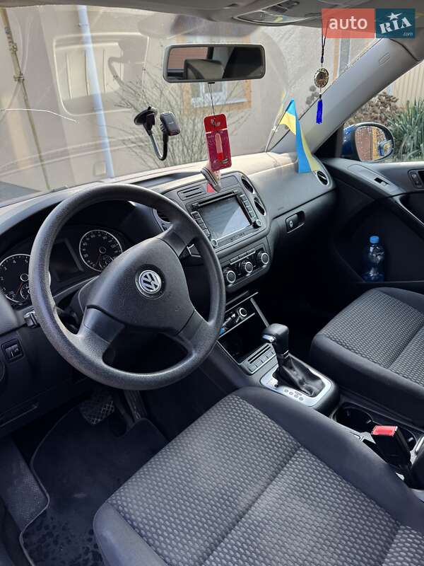 Внедорожник / Кроссовер Volkswagen Tiguan 2010 в Луцке