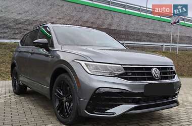 Внедорожник / Кроссовер Volkswagen Tiguan 2021 в Львове