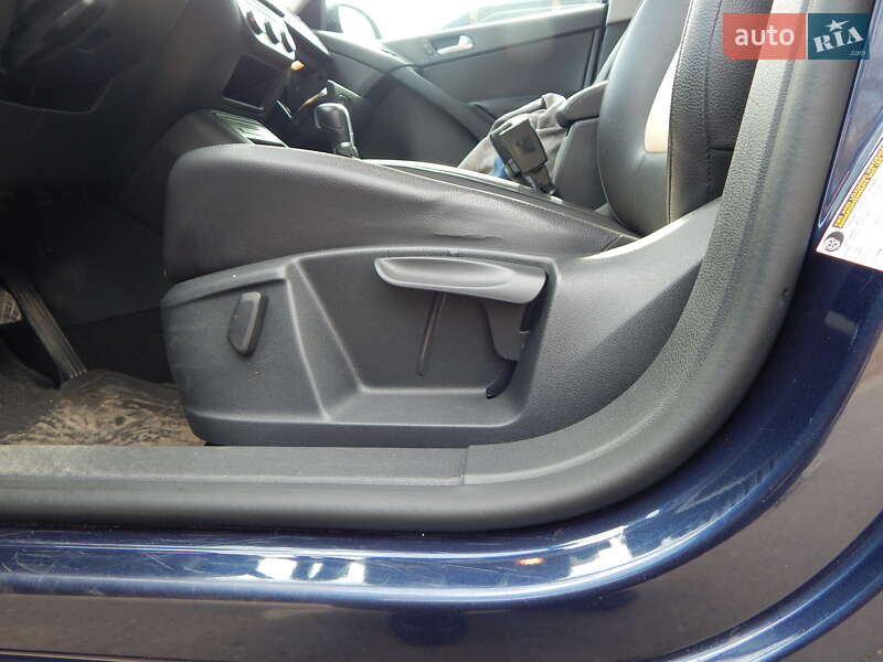 Внедорожник / Кроссовер Volkswagen Tiguan 2015 в Калуше