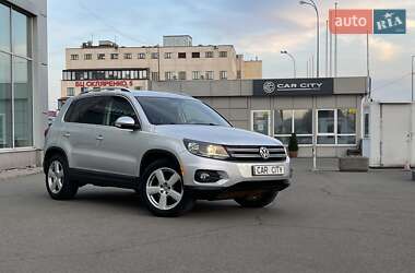 Внедорожник / Кроссовер Volkswagen Tiguan 2011 в Киеве