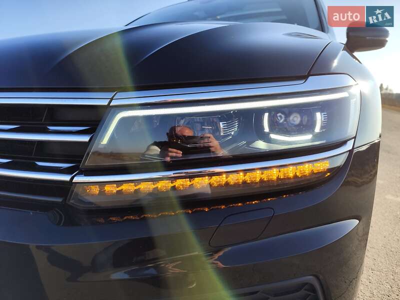 Внедорожник / Кроссовер Volkswagen Tiguan 2018 в Хмельницком