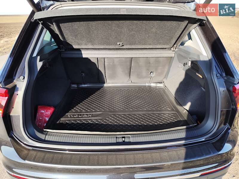 Внедорожник / Кроссовер Volkswagen Tiguan 2018 в Хмельницком