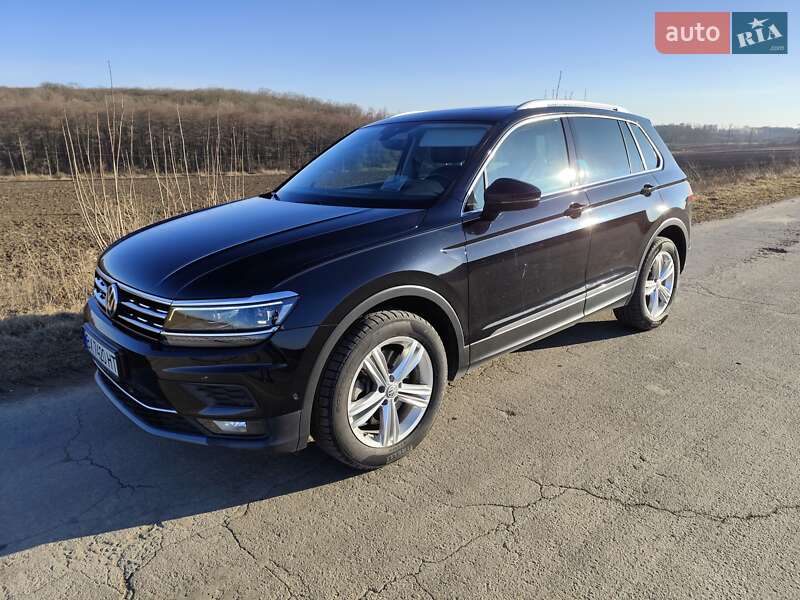 Внедорожник / Кроссовер Volkswagen Tiguan 2018 в Хмельницком